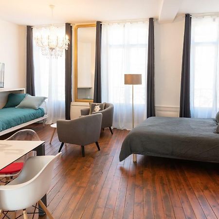 Suite Eugenie Charleville-Mezieres Bagian luar foto