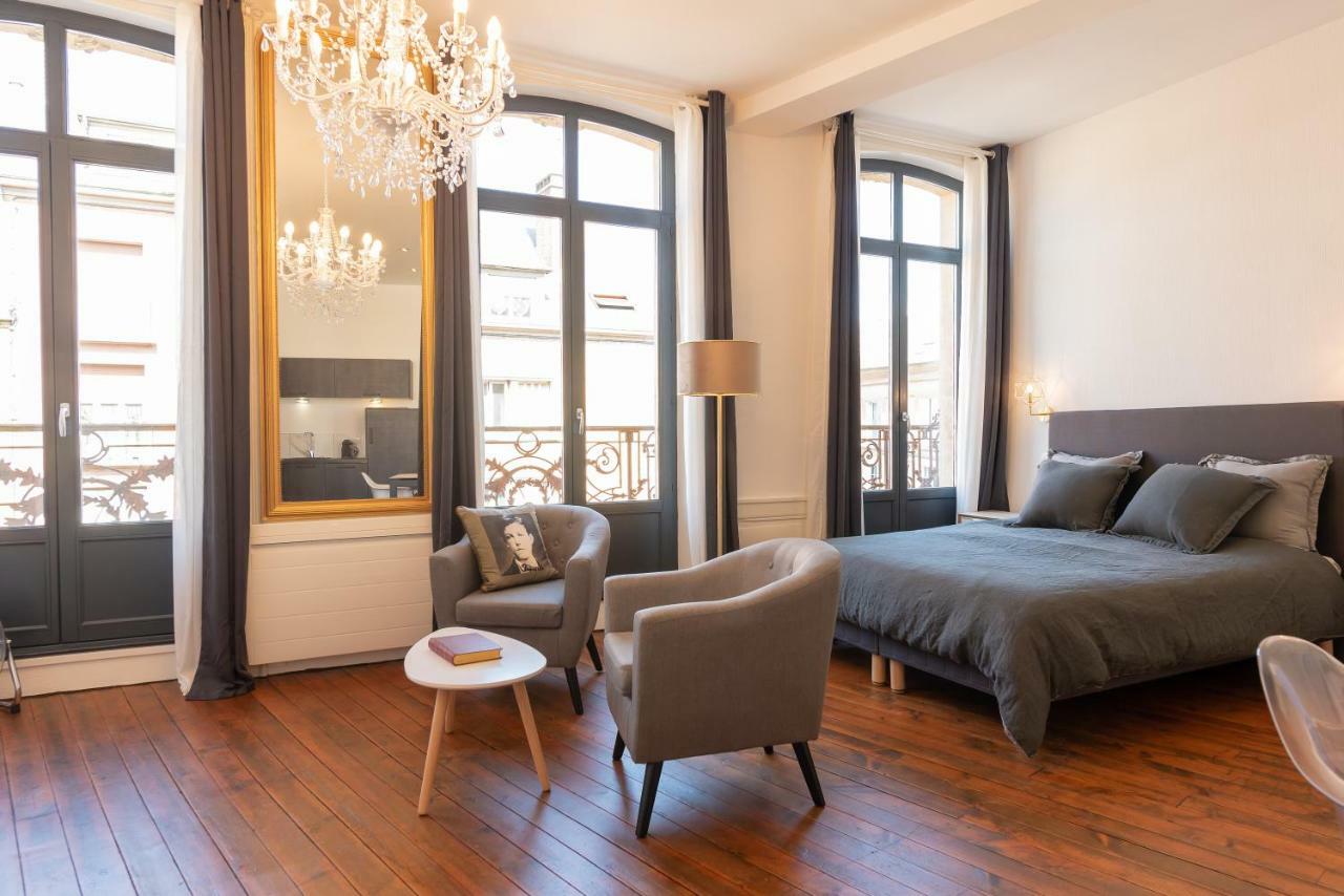 Suite Eugenie Charleville-Mezieres Bagian luar foto
