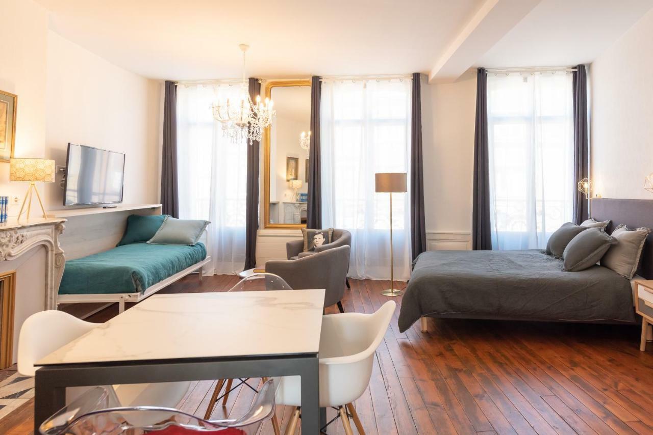 Suite Eugenie Charleville-Mezieres Bagian luar foto