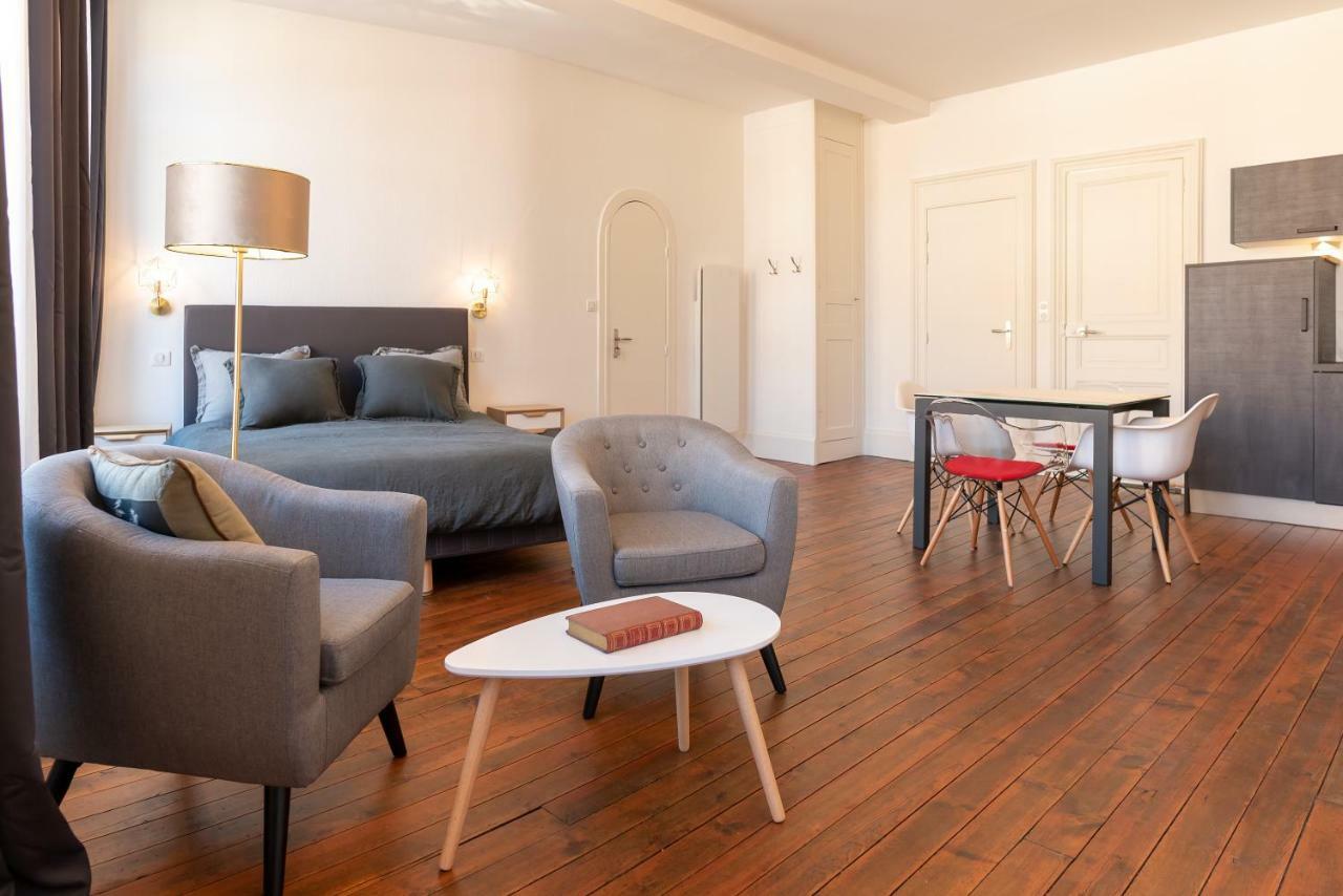 Suite Eugenie Charleville-Mezieres Bagian luar foto